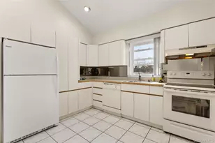 157 N Alleghany Ave, Lindenhurst, NY 11757 - Photo 5