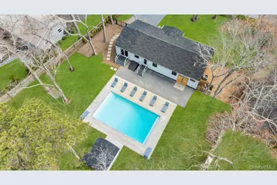 10 Shinnecock Lane, Hampton Bays, NY 11946 - Photo 35