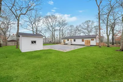 10 Shinnecock Lane, Hampton Bays, NY 11946 - Photo 27