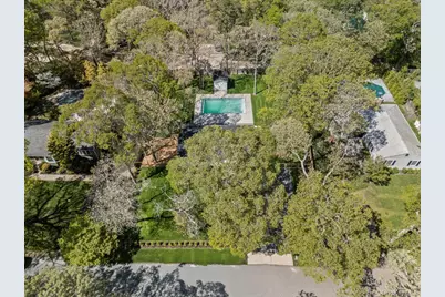 10 Shinnecock Lane, Hampton Bays, NY 11946 - Photo 33