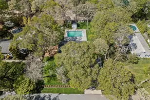 10 Shinnecock Ln, Hampton Bays, NY 11946 - Photo 33