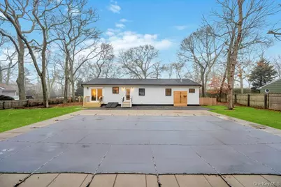 10 Shinnecock Lane, Hampton Bays, NY 11946 - Photo 29