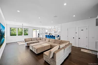 128 Priscilla Avenue, Flanders, NY 11901 - Photo 15