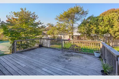 17 Andrew Avenue, Islip Terrace, NY 11752 - Photo 35