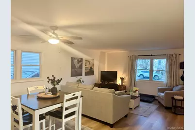 542 E Pine Street #Main, Long Beach, NY 11561 - Photo 3