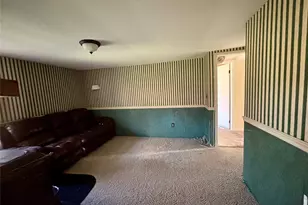 647 S Drury Ln, Rock Tavern, NY 12549 - Photo 13