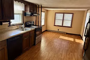 647 S Drury Ln, Rock Tavern, NY 12549 - Photo 5