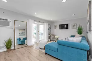 6 Karen Ave, Plainview, NY 11803 - Photo 5