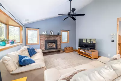 68 McCouns Lane, Oyster Bay, NY 11771 - Photo 3