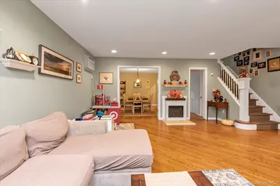 29 Orleans Road, Valley Stream, NY 11581 - Photo 5