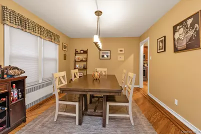 29 Orleans Road, Valley Stream, NY 11581 - Photo 7