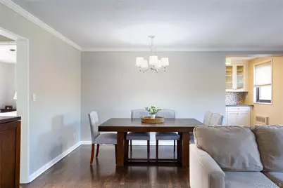 163-62 Willets Point Boulevard #Upper, Whitestone, NY 11357 - Photo 9