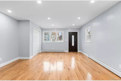 14235 Sutter Avenue, Ozone Park, NY 11436 - Photo 7