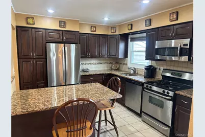 161 Aster, Massapequa Park, NY 11762 - Photo 3