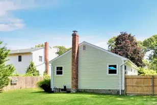 465 Wellwood Dr, Shirley, NY 11967 - Photo 17