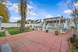 26 W 11th St, Huntington Station, NY 11746 - Photo 33