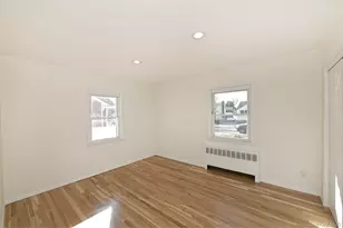 7 Stephen Dr, Farmingdale, NY 11735 - Photo 15