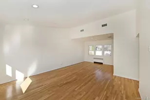 7 Stephen Dr, Farmingdale, NY 11735 - Photo 5