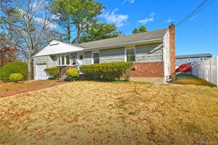 7 Stephen Dr, Farmingdale, NY 11735 - Photo 3