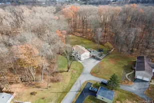 95 Osborne Hill Rd, Fishkill, NY 12524 - Photo 5