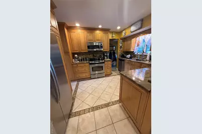 6 Lee Place, Old Bethpage, NY 11804 - Photo 7