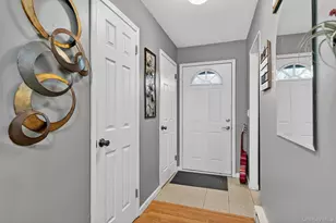 204 Country Club Dr, Maybrook, NY 12543 - Photo 5