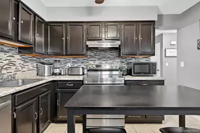 204 Country Club Drive, Maybrook, NY 12543 - Photo 9