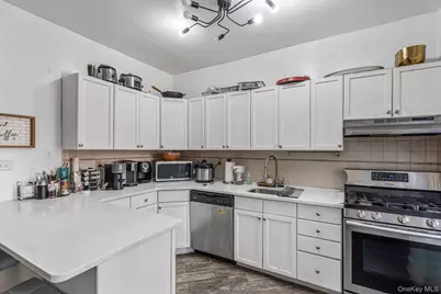 45 Kew Gardens Road #4A, Kew Gardens, NY 11415 - Photo 9