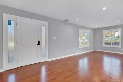 6 Renee Court, Centereach, NY 11720 - Photo 9