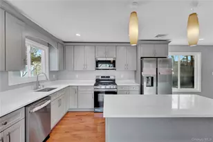 6 Renee Ct, Centereach, NY 11720 - Photo 15