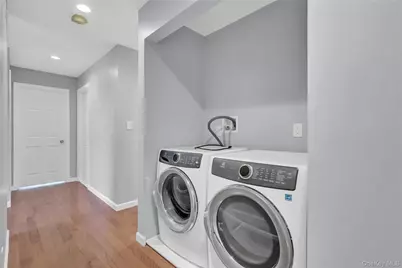 6 Renee Court, Centereach, NY 11720 - Photo 25