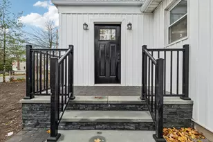 41 Leyden St, Huntington Station, NY 11746 - Photo 3