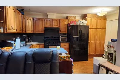 11516 Poppenhusen Avenue, College Point, NY 11356 - Photo 13