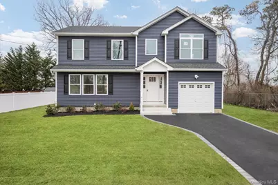 15 Dubois Avenue, Amityville, NY 11701 - Photo 1