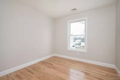 15 Dubois Avenue, Amityville, NY 11701 - Photo 21