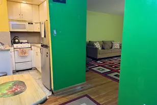 83-25 98th St, Woodhaven, NY 11421 - Photo 5