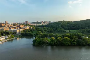 2400 Johnson Ave, Bronx, NY 10463 - Photo 17