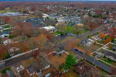 6 Dunwoodie Avenue, West Islip, NY 11795 - Photo 21