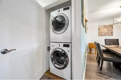 156 Ashley Court, Central Islip, NY 11722 - Photo 17