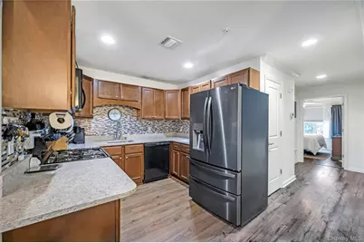 156 Ashley Court, Central Islip, NY 11722 - Photo 13