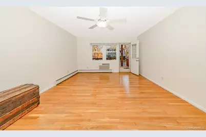 20 Toehee Place #1B, Islip, NY 11751 - Photo 5