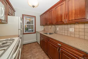 20 Toehee Pl, Islip, NY 11751 - Photo 15