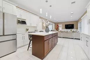 5 Vernon St, Plainview, NY 11803 - Photo 13