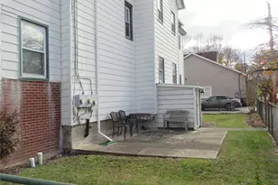 35 Taylor Ave, Poughkeepsie, NY 12601 - Photo 17