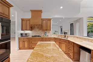 16 S de Baun Ave, Airmont, NY 10901 - Photo 19