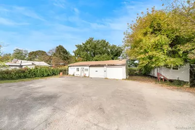 1355 & 1385 Montauk Highway, Copiague, NY 11726 - Photo 11