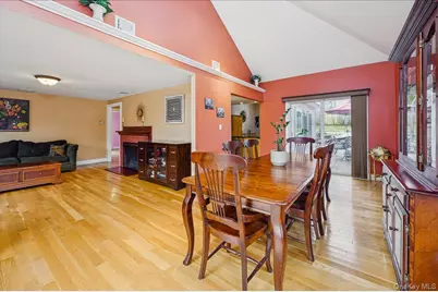 25 Foxwood Road, West Nyack, NY 10994 - Photo 7
