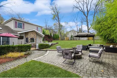 25 Foxwood Road, West Nyack, NY 10994 - Photo 1
