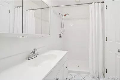25 Foxwood Road, West Nyack, NY 10994 - Photo 15