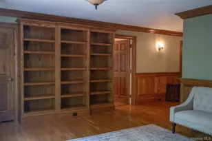 10 Emerson Ct, Hampton Bays, NY 11946 - Photo 11